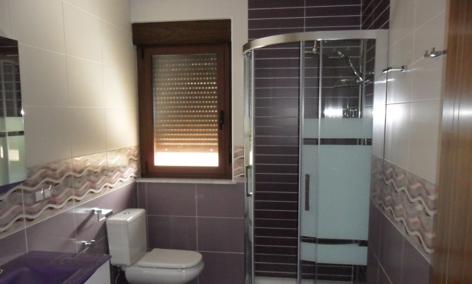 ROBERTO GOMEZ BUENO- VIVIENDA UNIFAMILIAR ARMENTEROS BAÑO